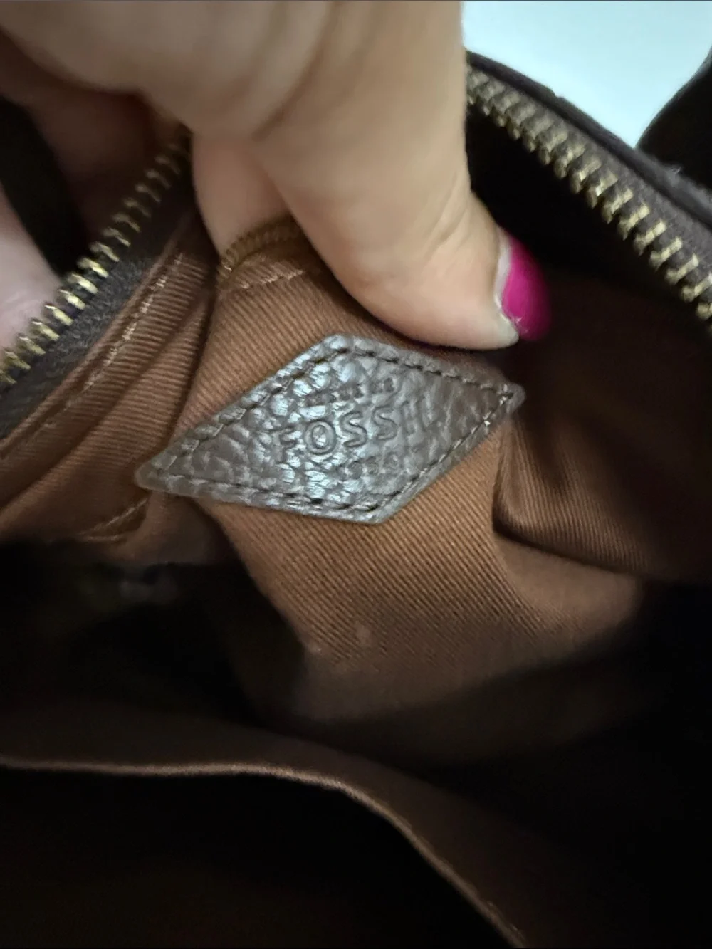 Preloved Fossil embossed leather satchel crossbody bag. Vintage